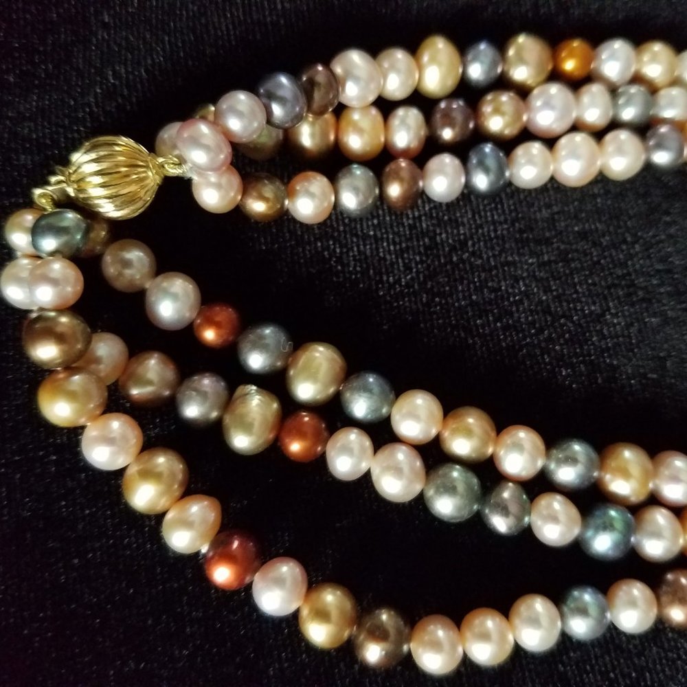 Multi colored Multi strand Pearl necklace. Simply beautiful